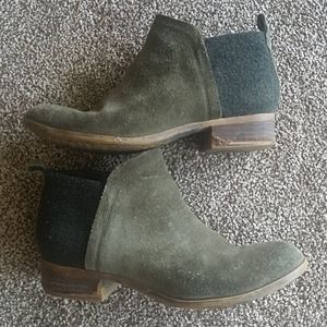Tom's Two-Tone Ankle Boots Size 8